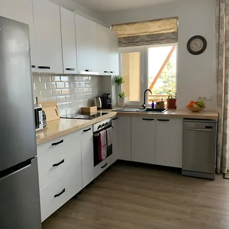 Dana House In Central شقة